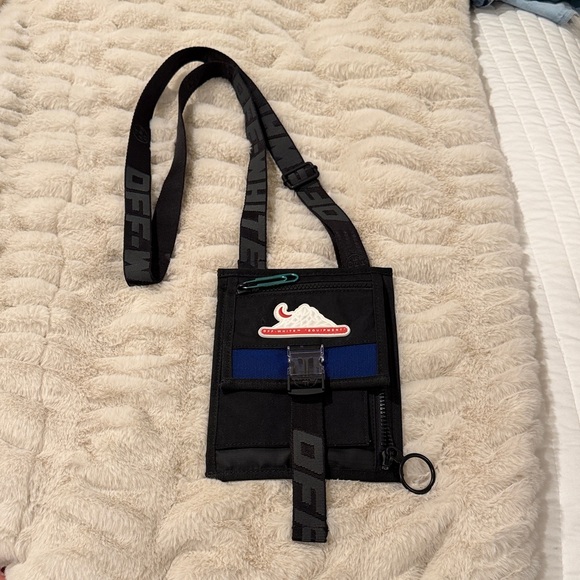 Off-White Mesh Trimmed Canvas and Shell Messenger Bag
